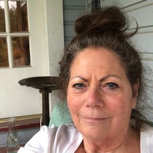 Meet your Posher, Paula